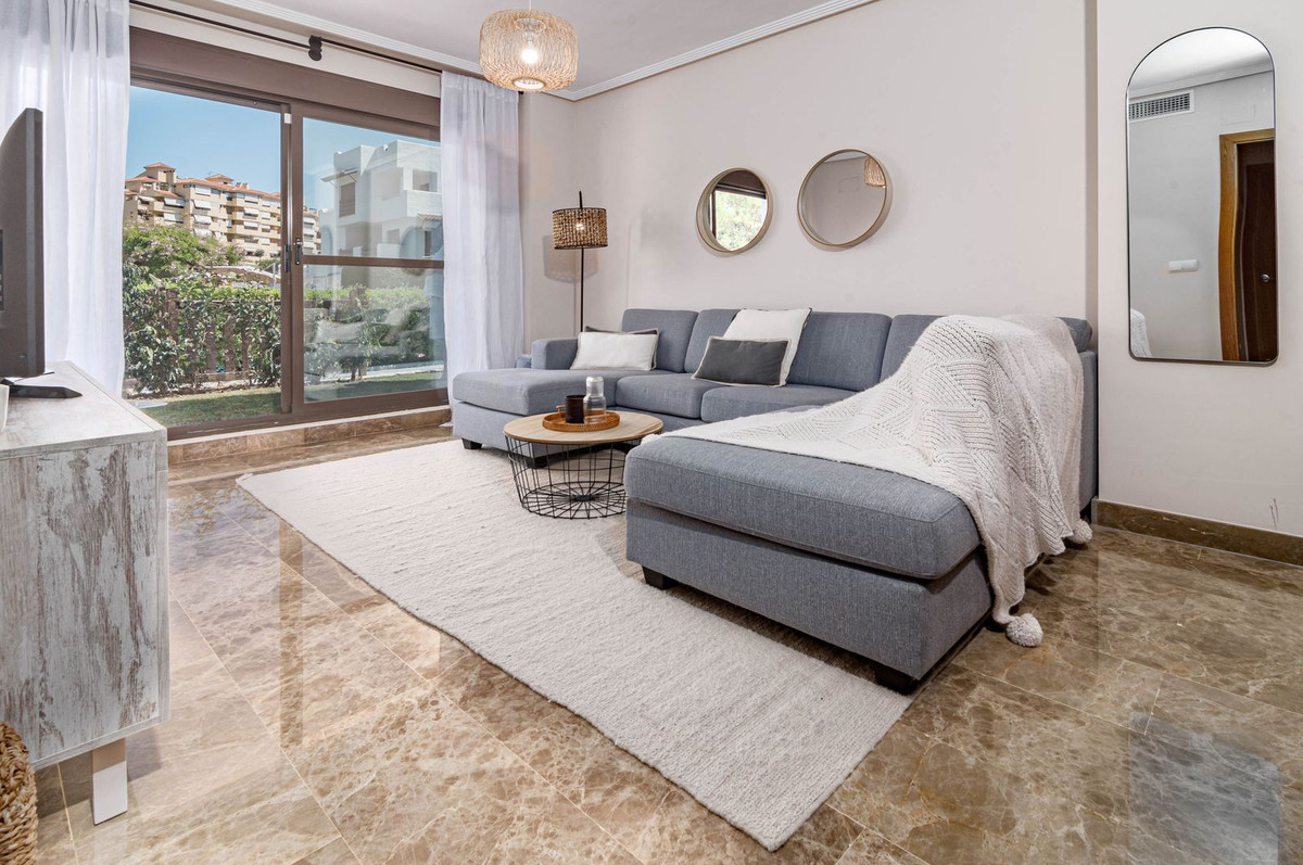 Apartment for sale in Estepona