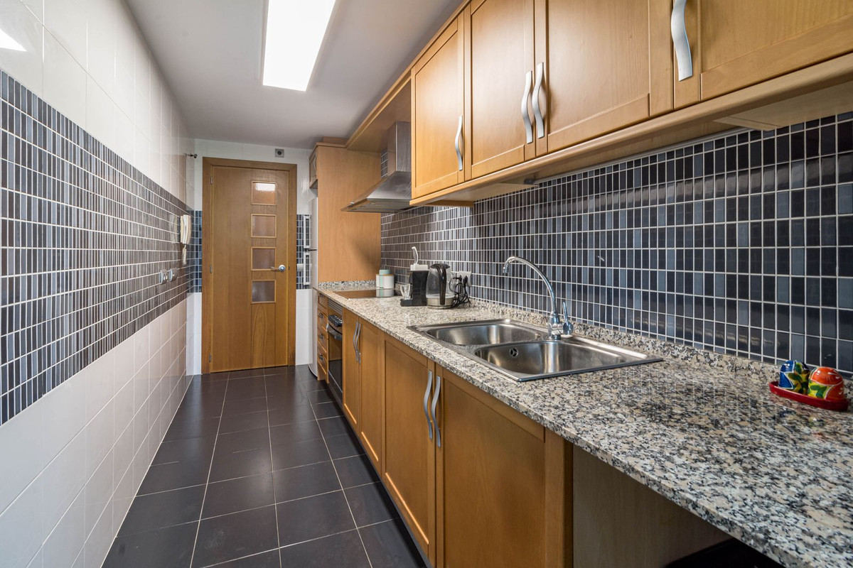 Apartment for sale in Estepona