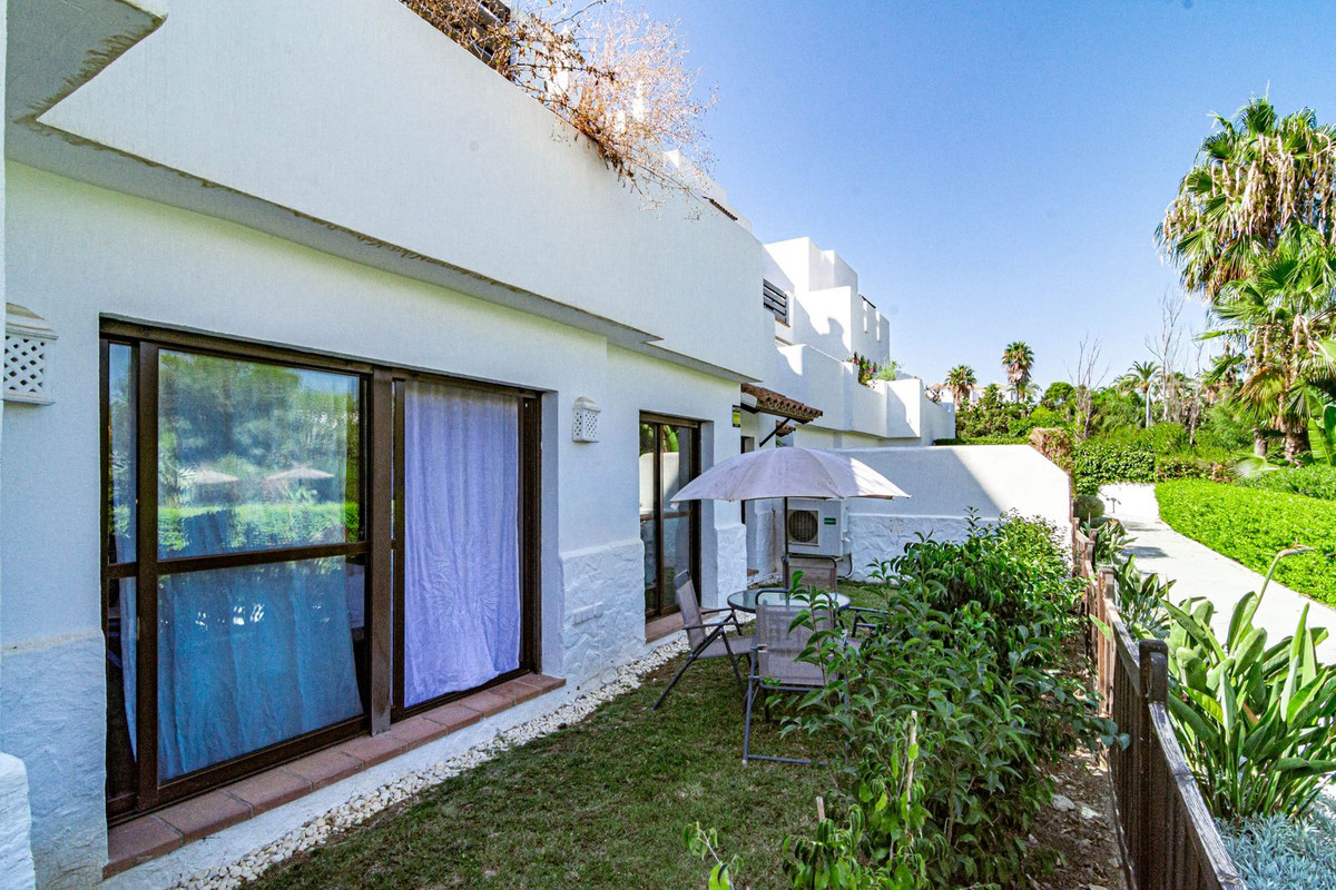 Apartment for sale in Estepona