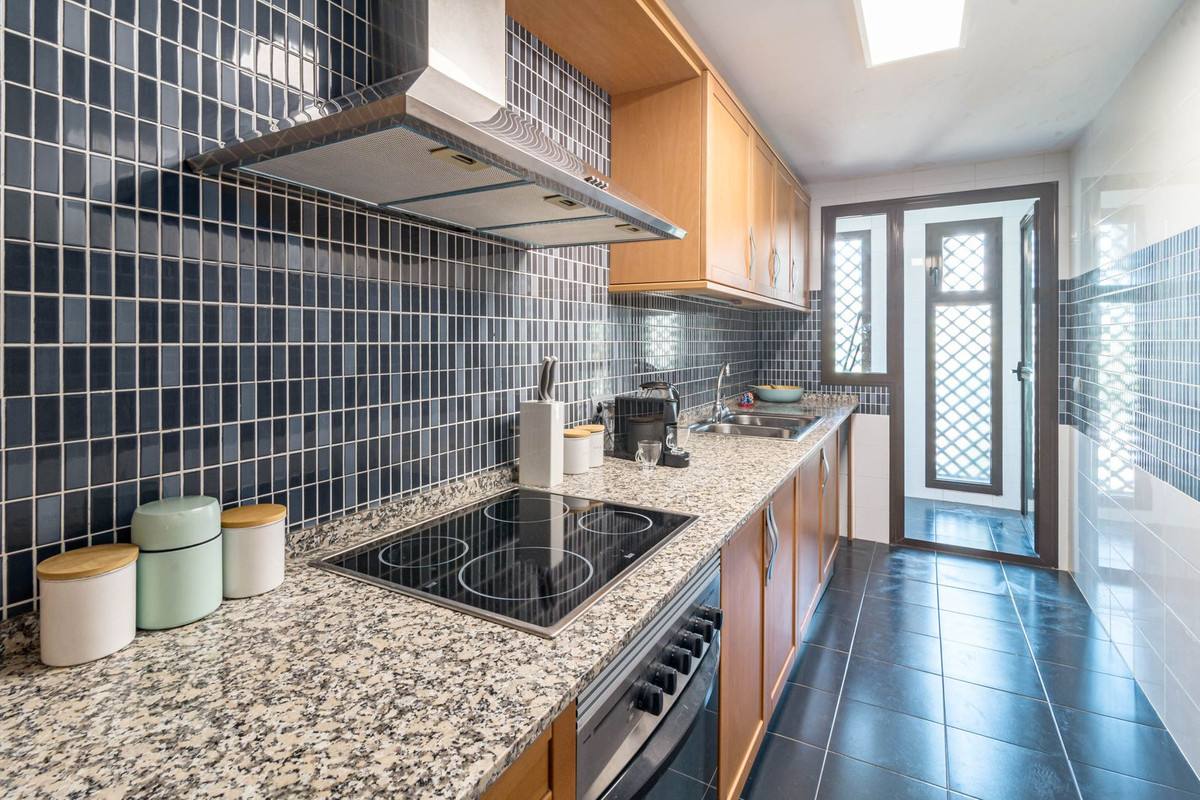 Apartment for sale in Estepona