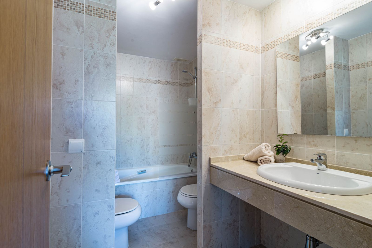Apartment for sale in Estepona