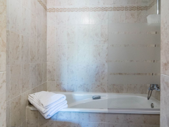 Apartment for sale in Estepona
