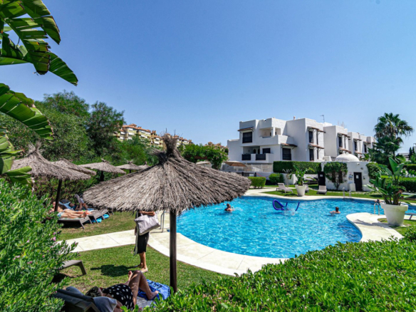 Apartment for sale in Estepona