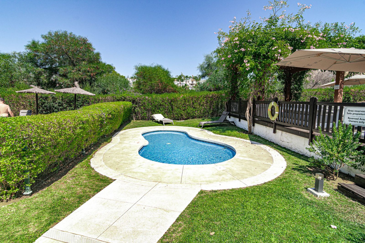 Apartment for sale in Estepona