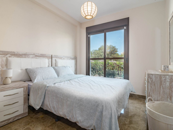 Apartment for sale in Estepona