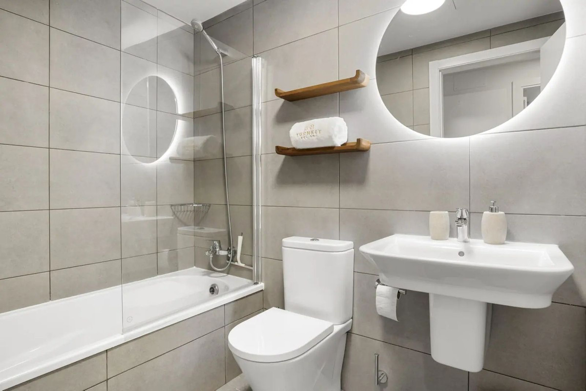 Apartment for sale in Estepona