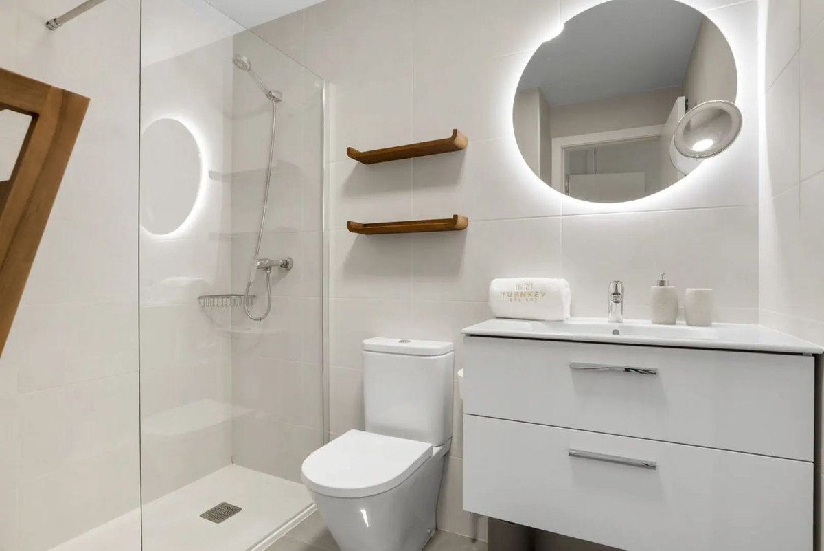 Apartment for sale in Estepona