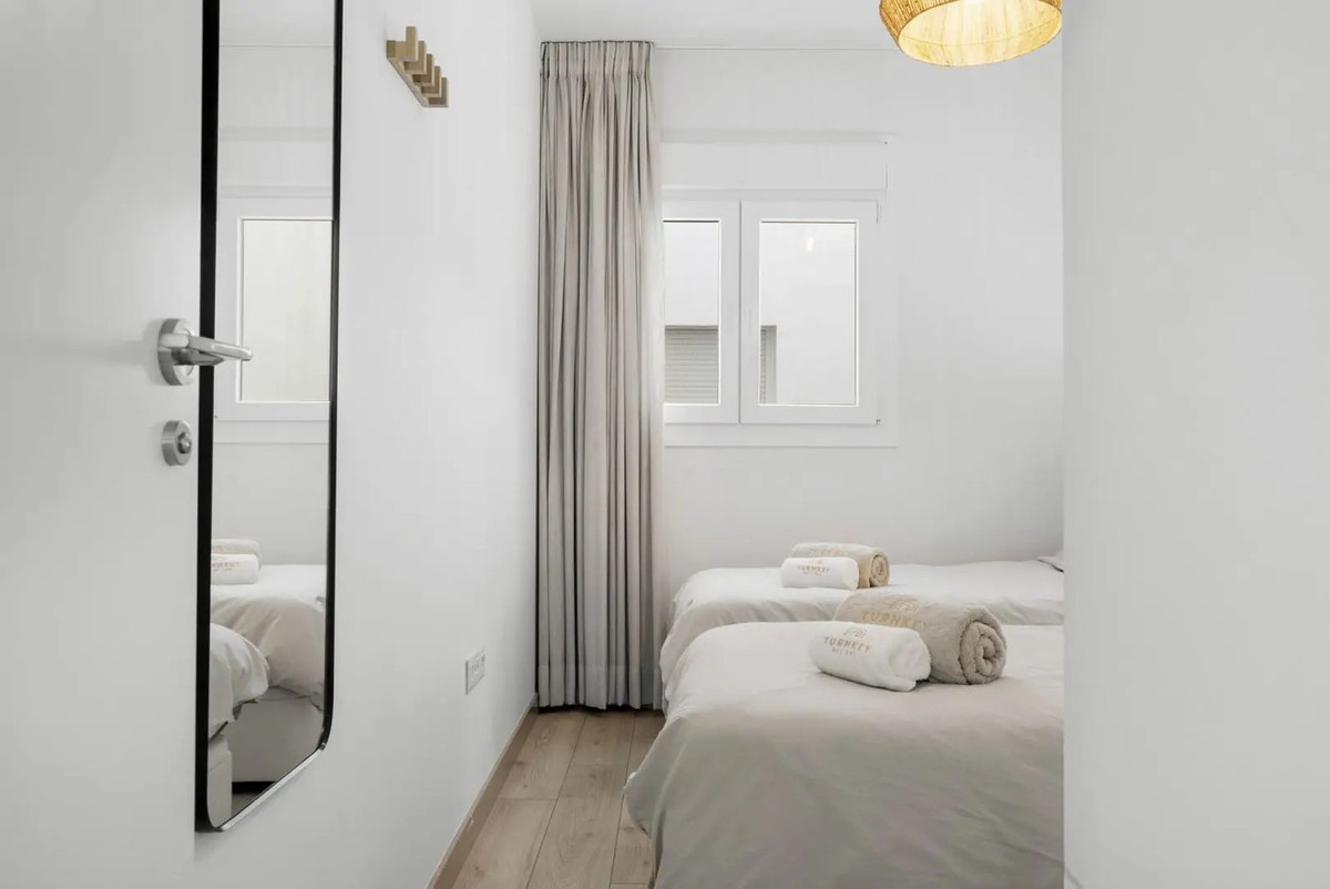 Apartment for sale in Estepona
