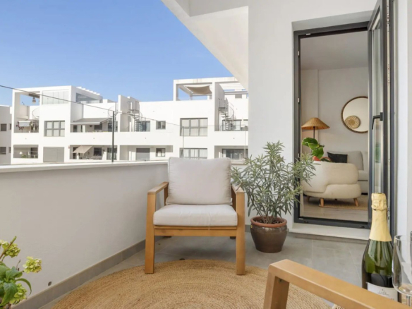 Apartment for sale in Estepona