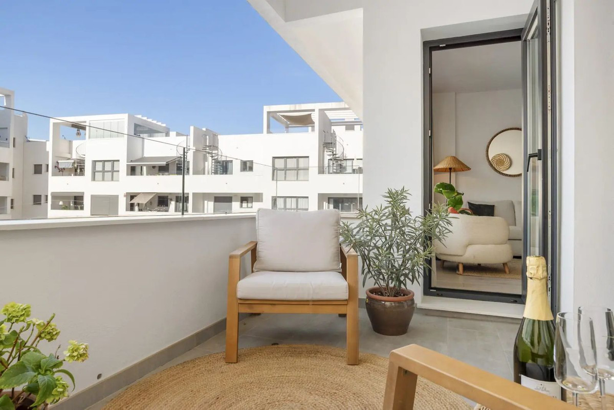 Apartment for sale in Estepona
