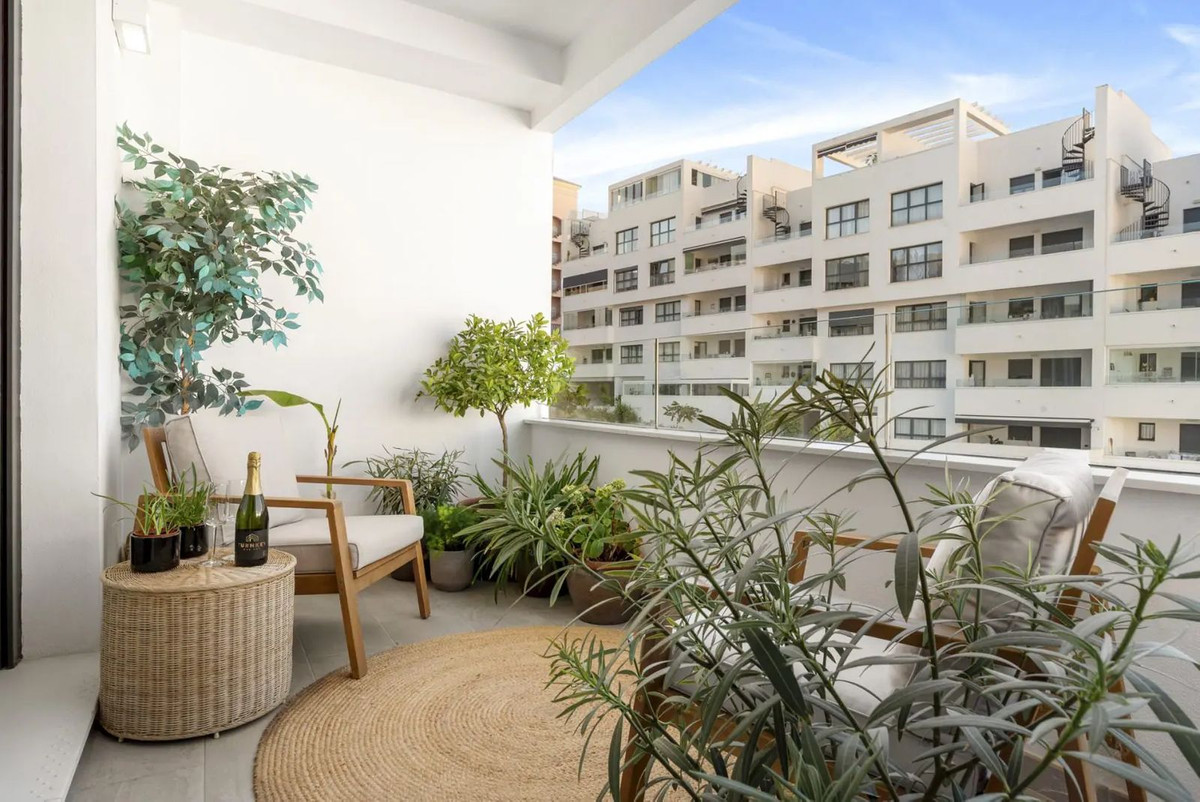 Apartment for sale in Estepona