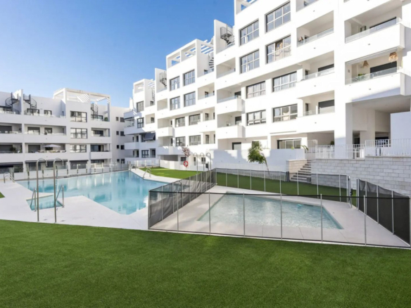 Apartment for sale in Estepona