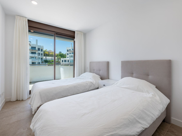 Apartment for sale in Estepona