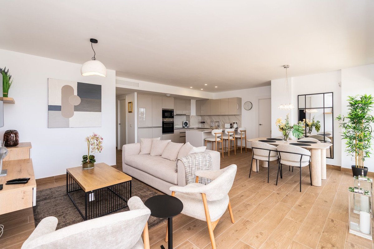 Apartment for sale in Estepona