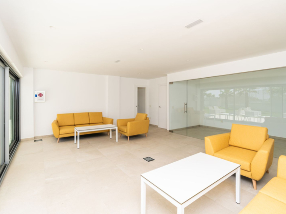 Apartment for sale in Estepona
