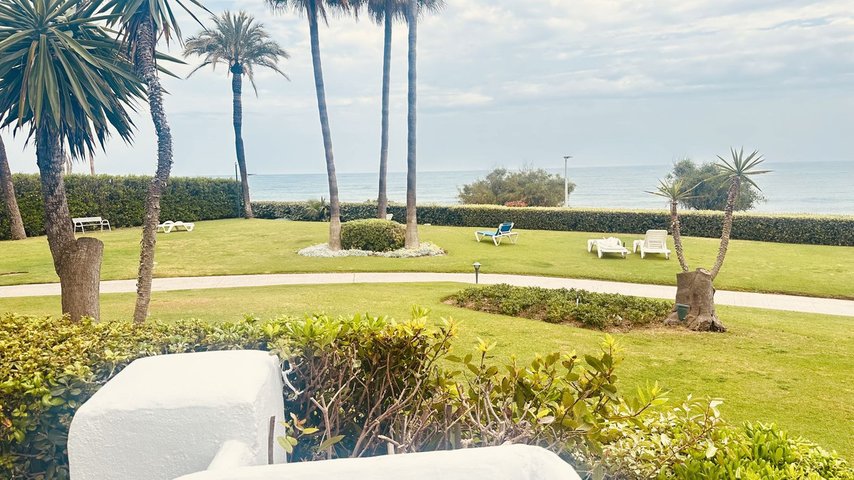 Apartment for sale in Estepona