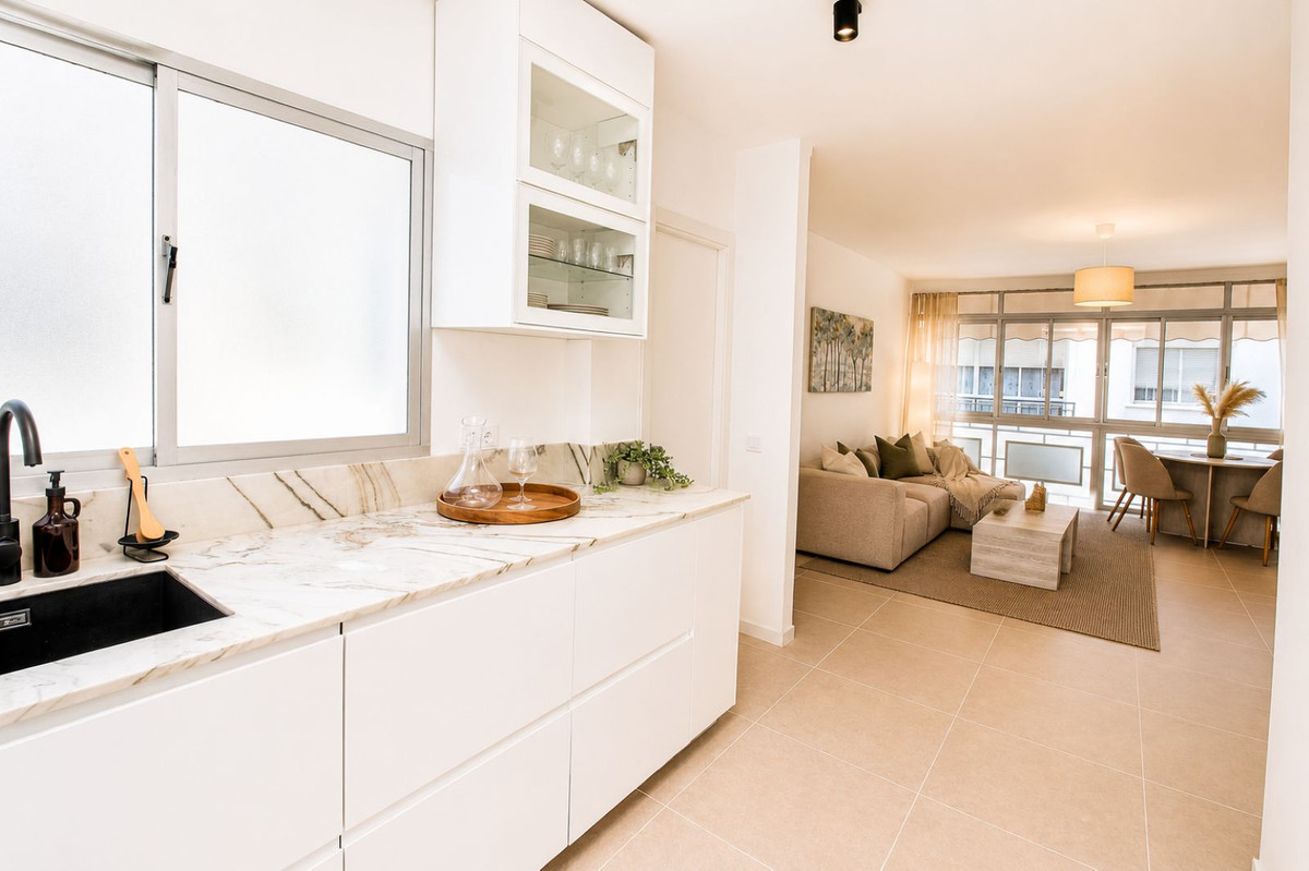 Apartment for sale in Estepona