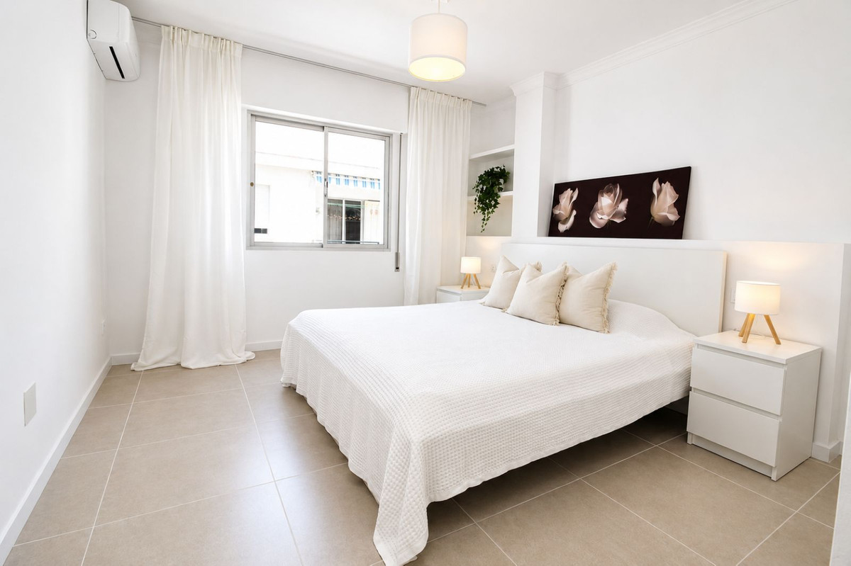 Apartment for sale in Estepona