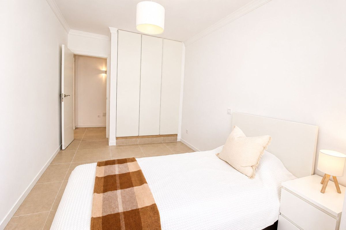 Apartment for sale in Estepona