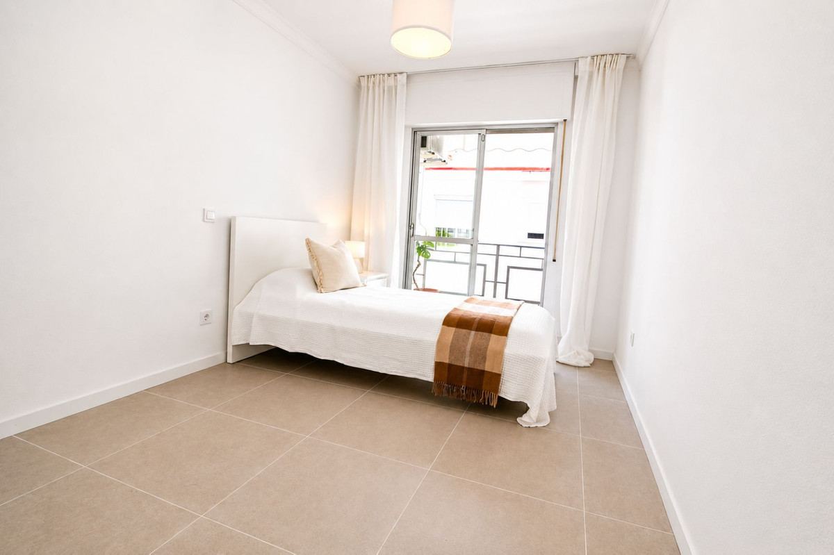 Apartment for sale in Estepona