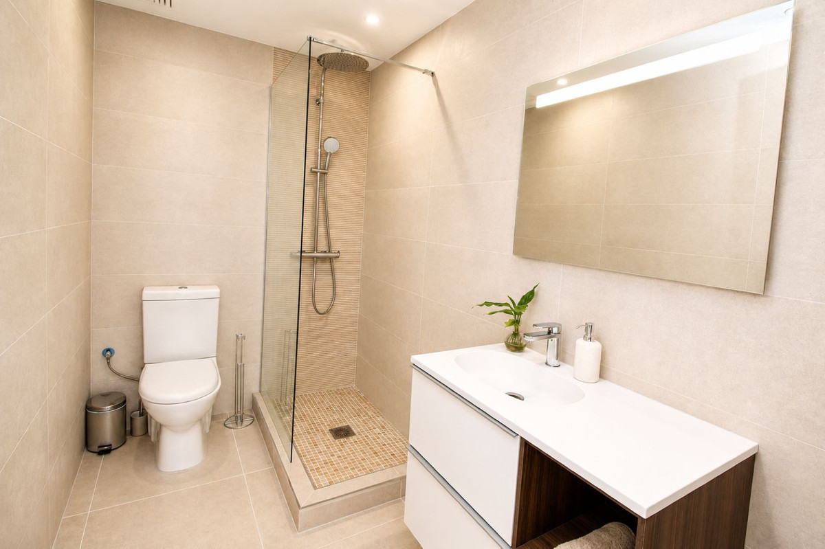 Apartment for sale in Estepona