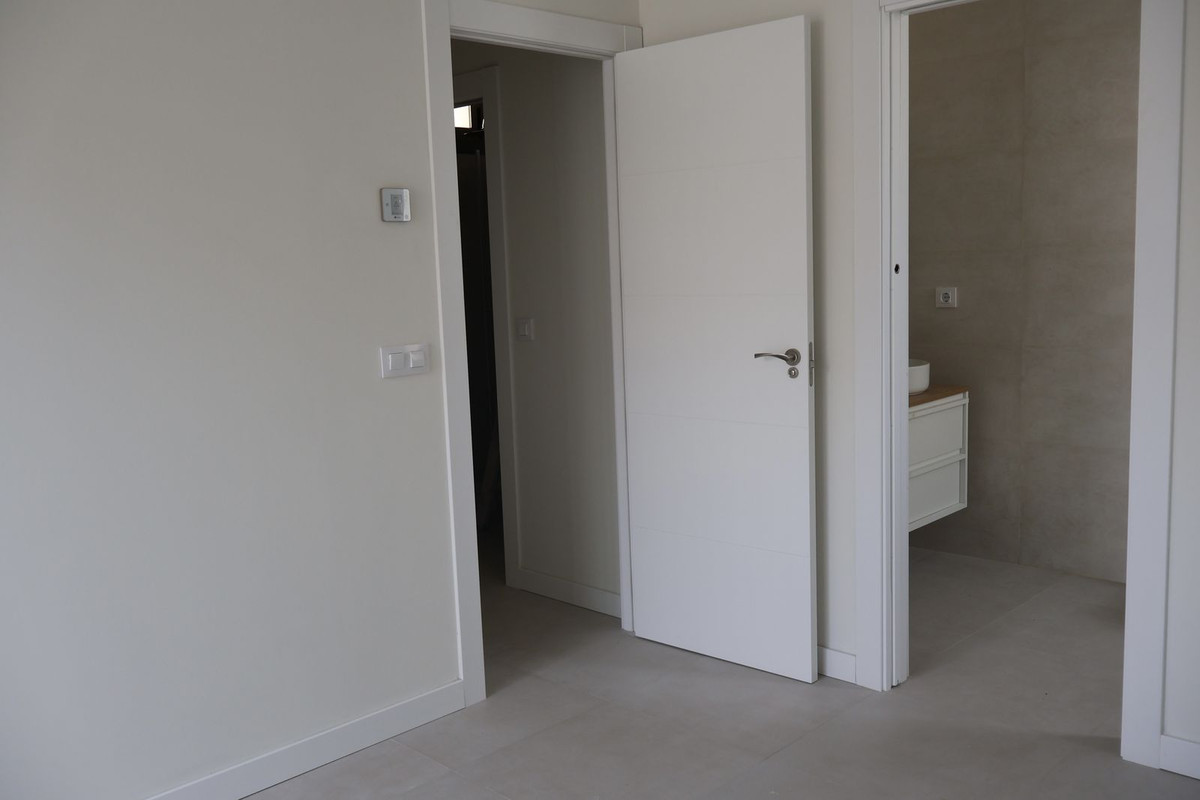 Apartment for sale in Estepona