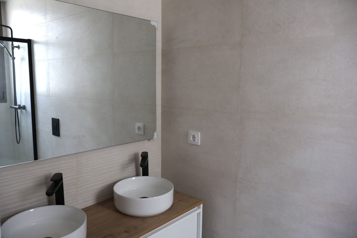 Apartment for sale in Estepona