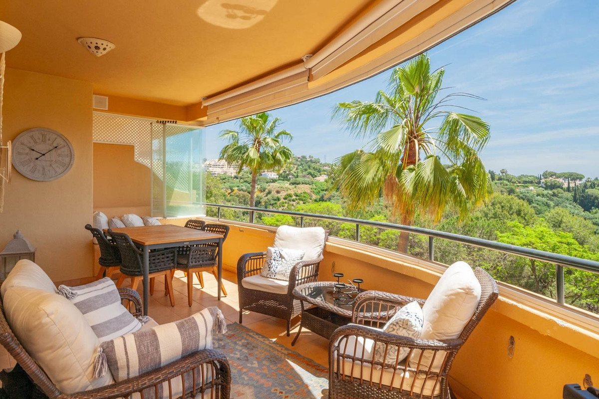 Apartment-in-Marbella-Ref-R5373865 Apartment for sale in Marbella