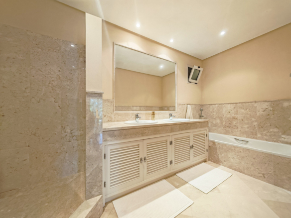 Apartment for sale in Marbella