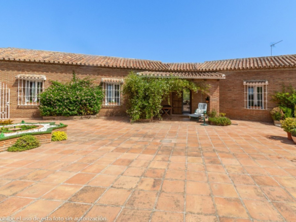 Finca for sale in Alhaurín de la Torre