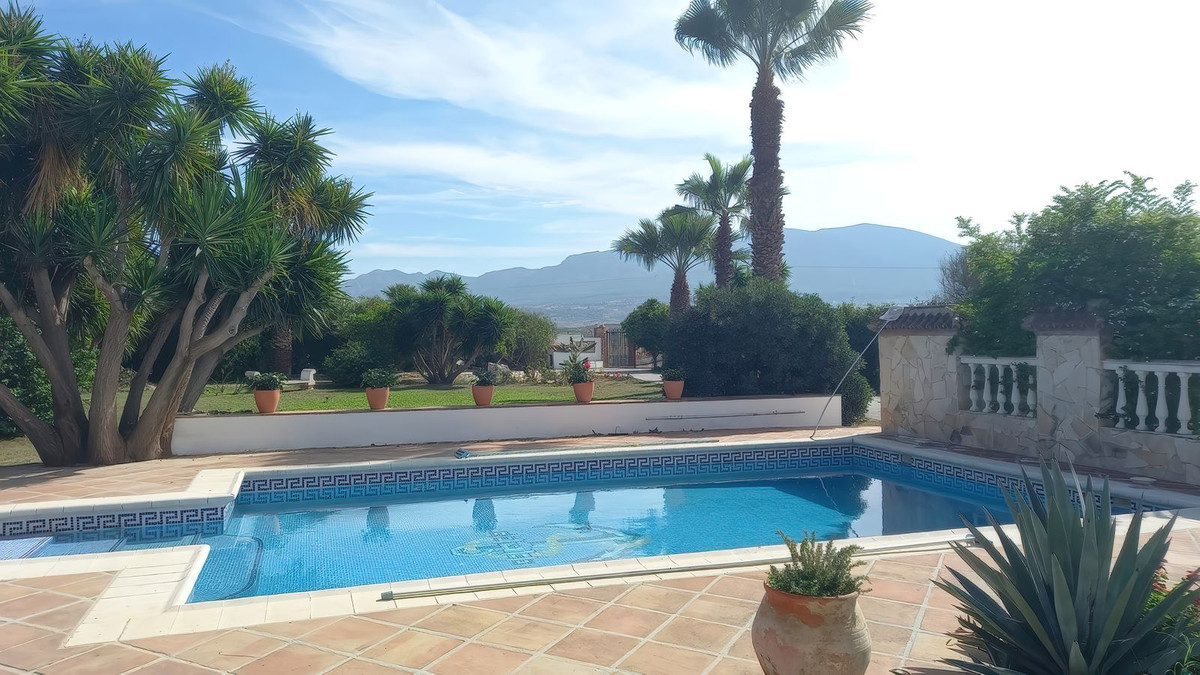 Finca for sale in Alhaurín el Grande