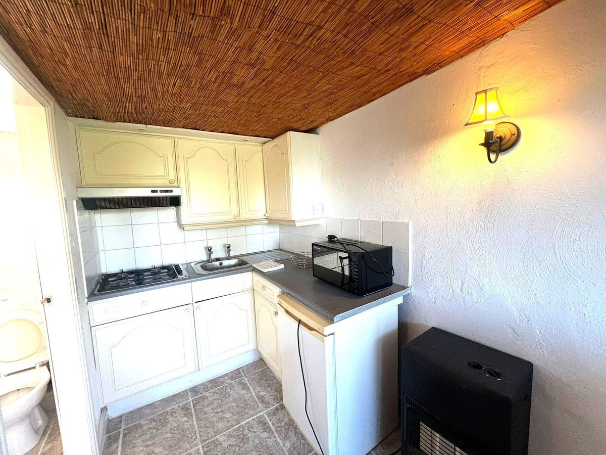 Finca for sale in Coín