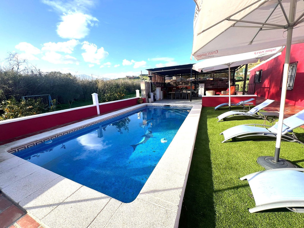 Finca for sale in Coín