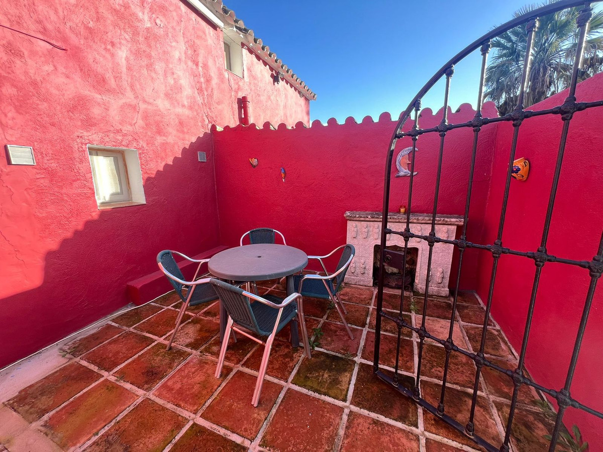Finca for sale in Coín
