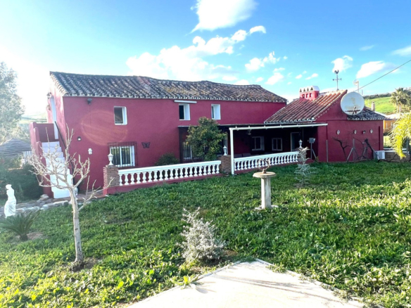 Finca for sale in Coín