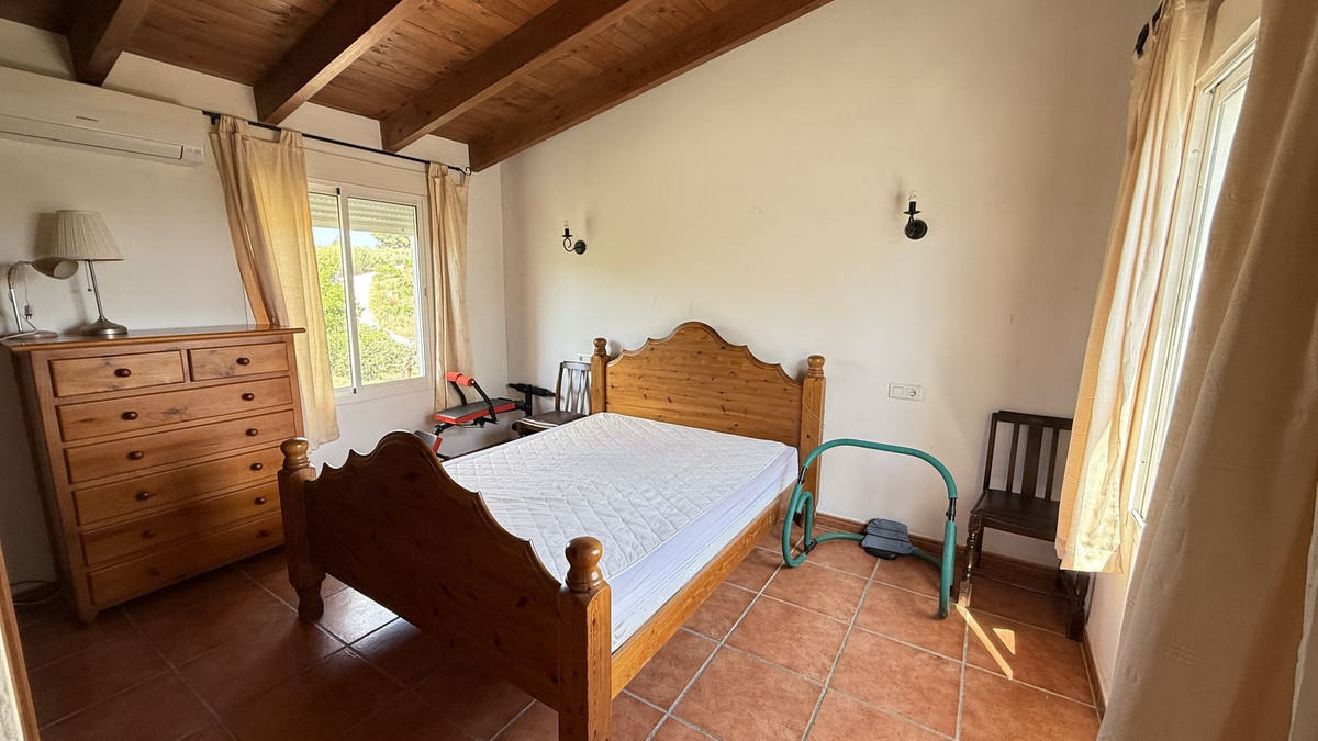 Finca for sale in Coín