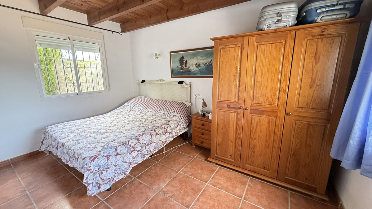 Finca for sale in Coín
