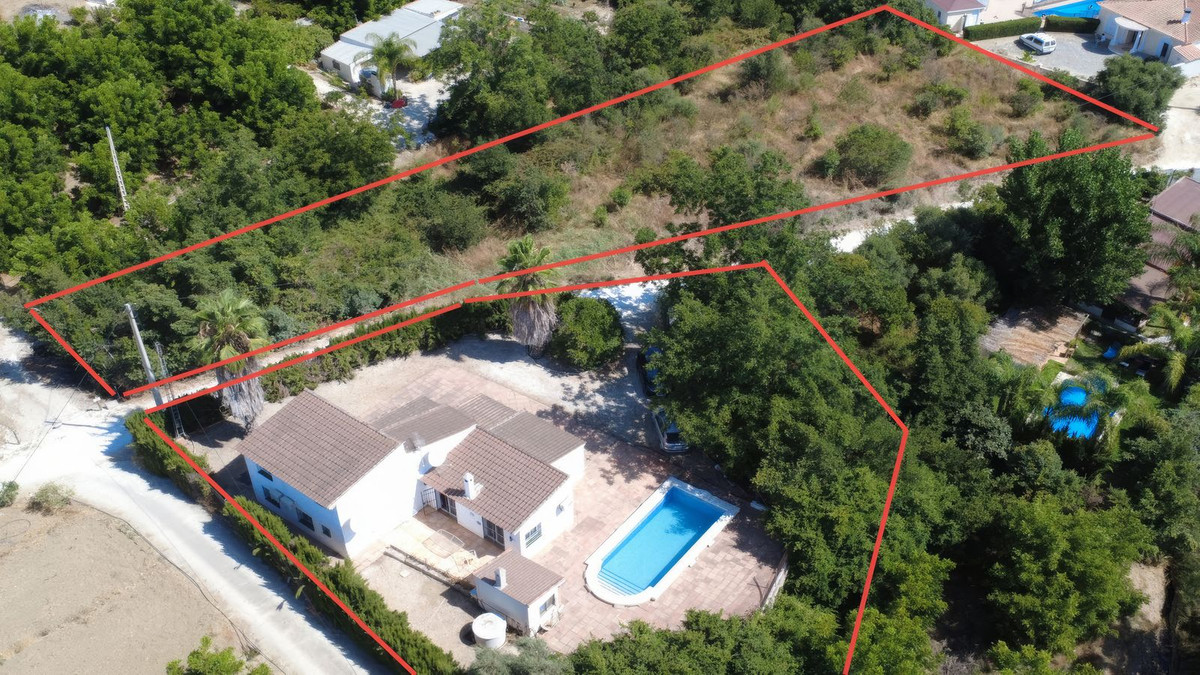 Finca for sale in Coín