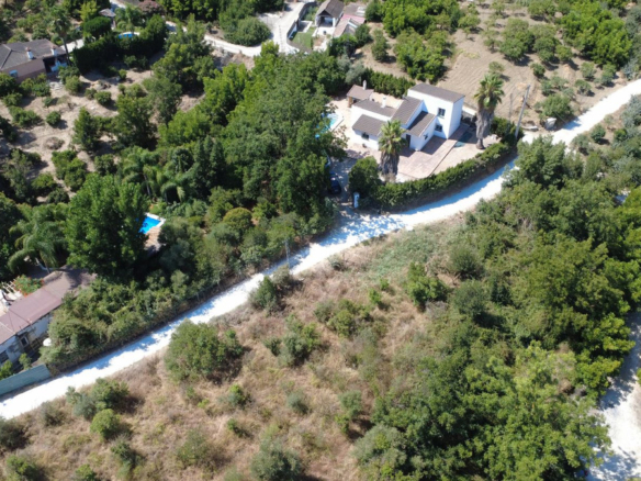 Finca for sale in Coín