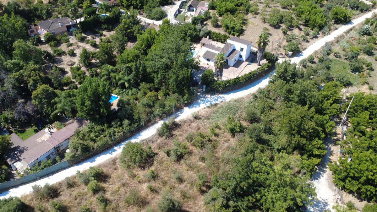 Finca for sale in Coín