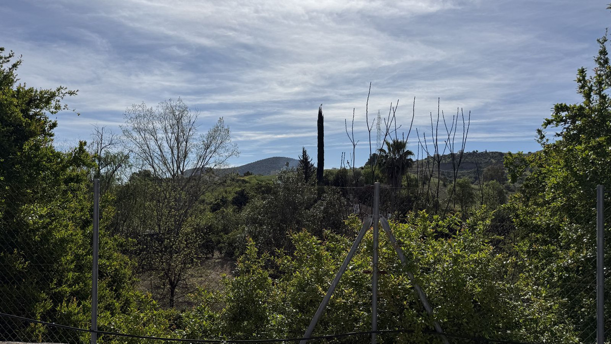 Finca for sale in Coín