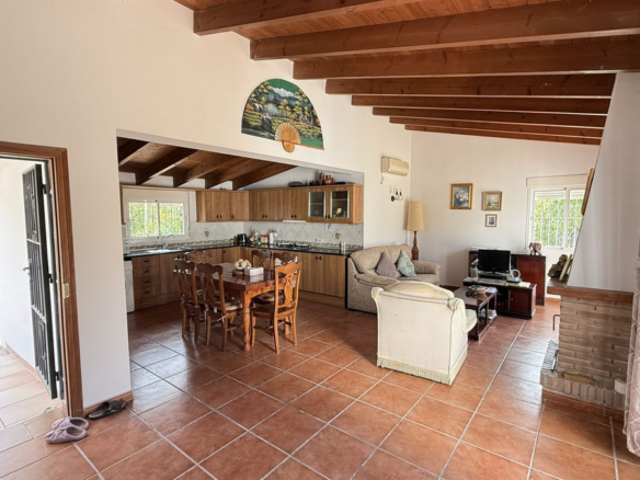 Finca for sale in Coín