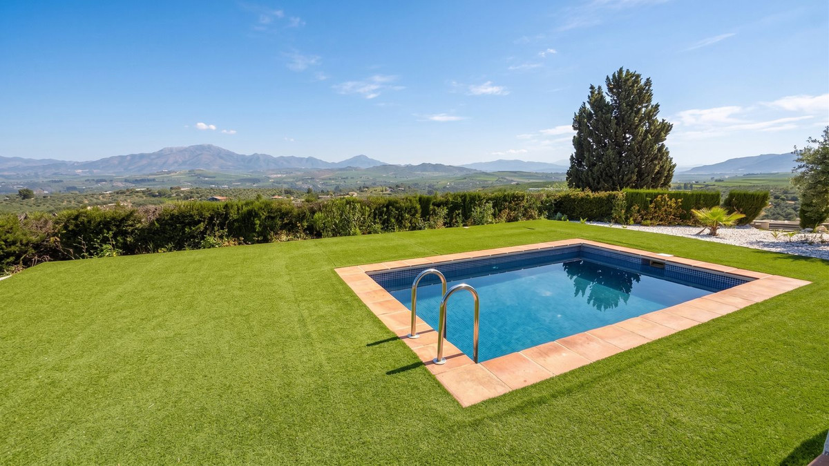 Finca for sale in Coín