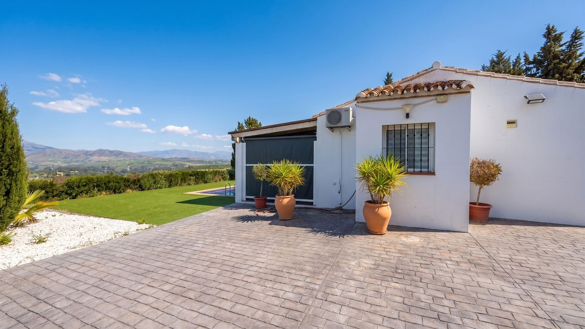 Finca for sale in Coín