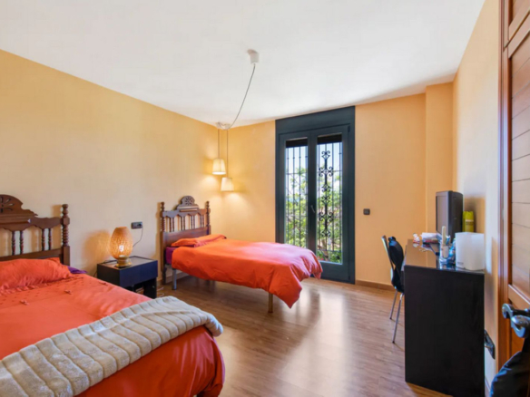 Finca for sale in Estepona