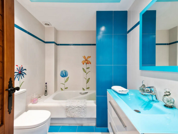 Finca for sale in Estepona