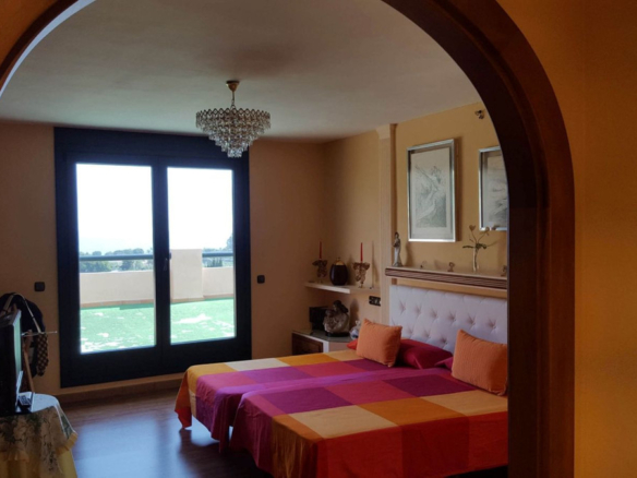 Finca for sale in Estepona