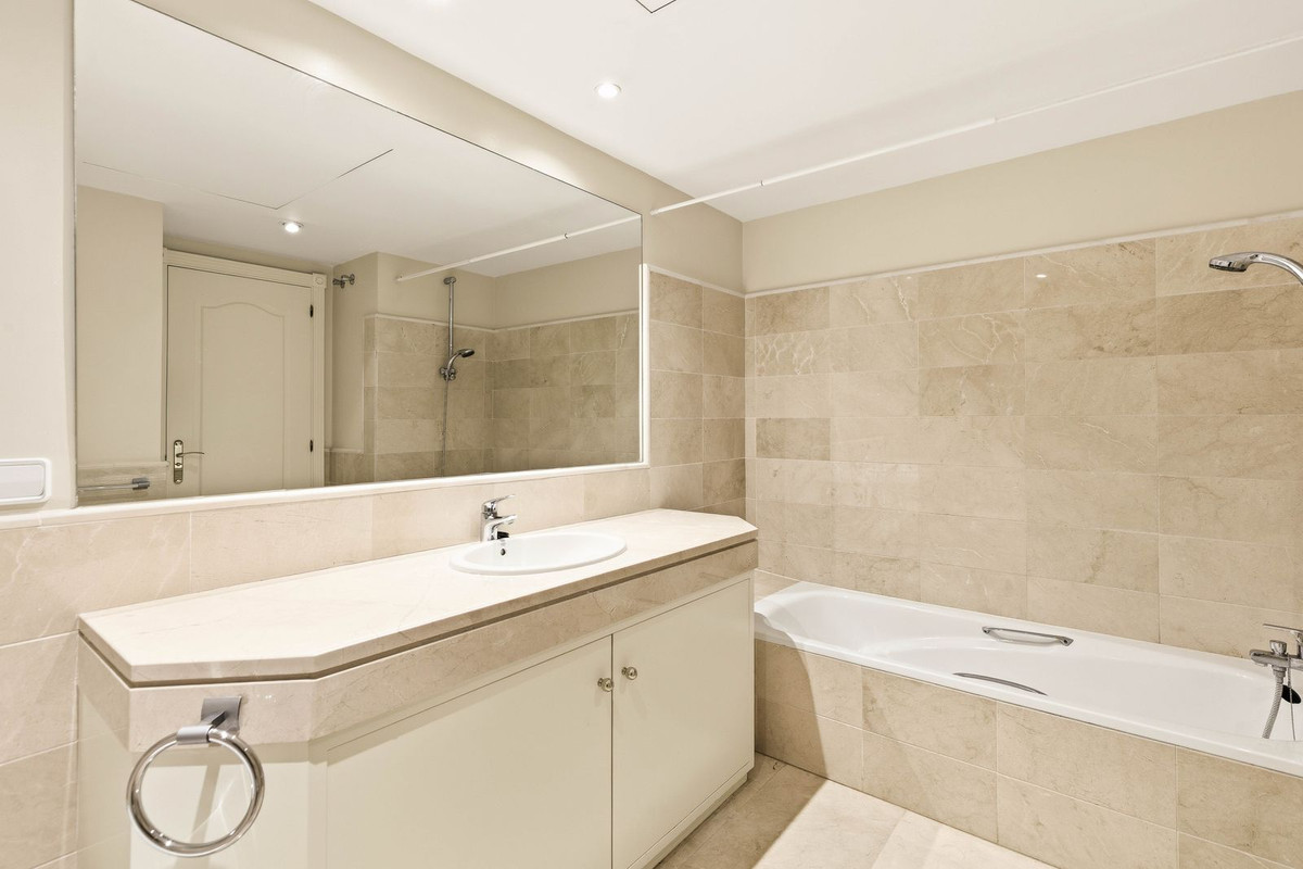 Penthouse for sale in Benahavís