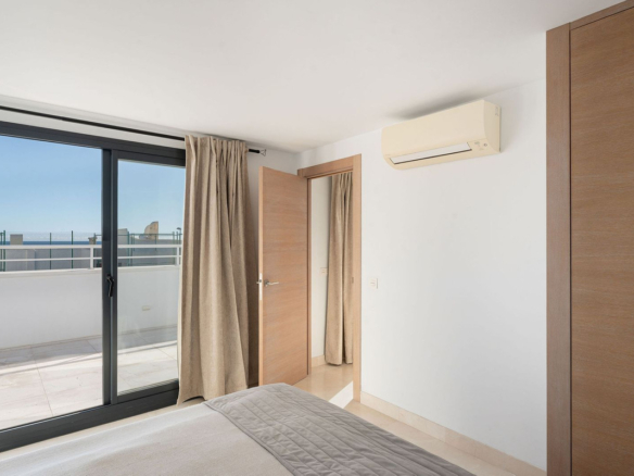 Penthouse for sale in Estepona