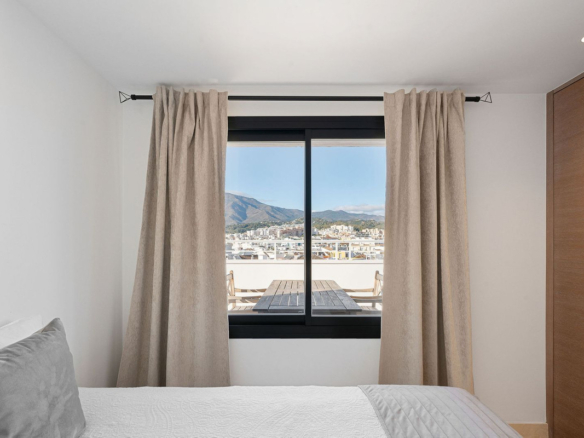 Penthouse for sale in Estepona